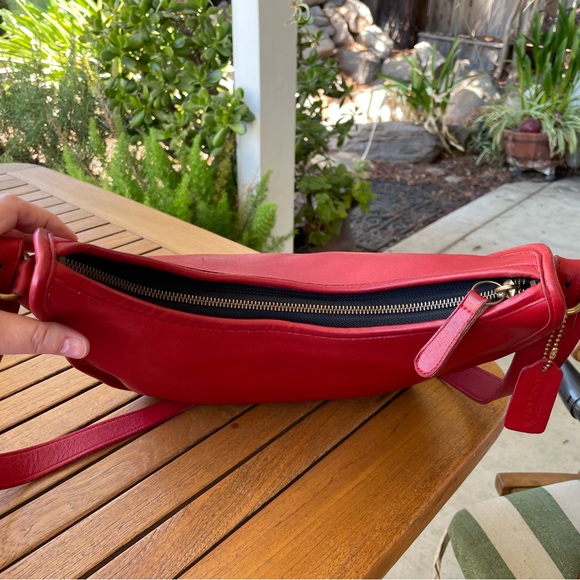 Vintage Red Coach Beckett, #9920, made in the USA, pre-1994 - Picture 9 of 14